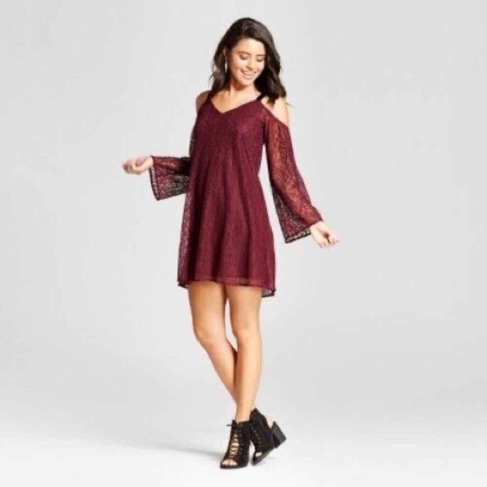 Xhilaration EUC Mulberry Shift Casual Dress